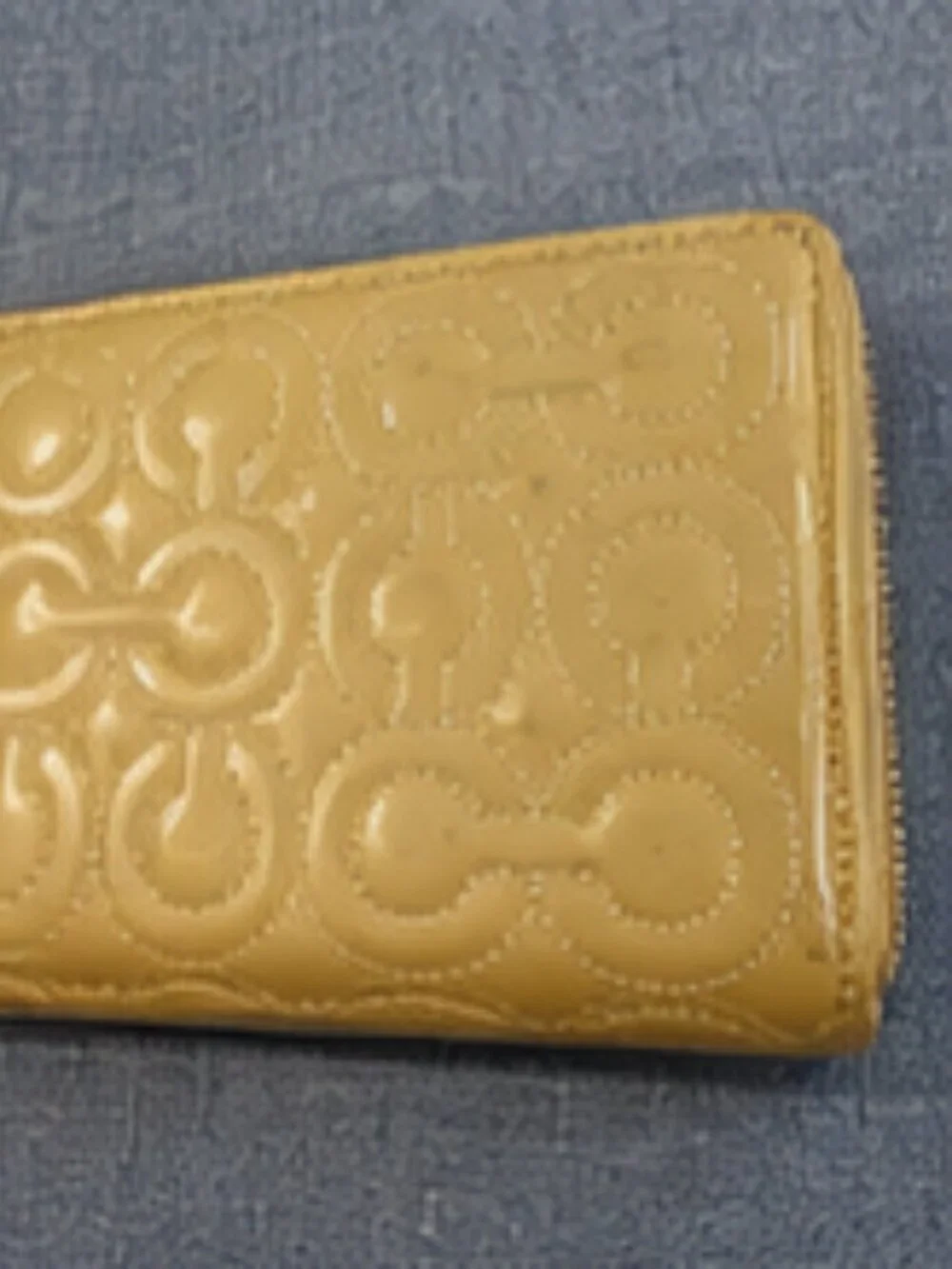 Coach Ivory Patent Leather Signature Accordion Zip Wallet Zip Around